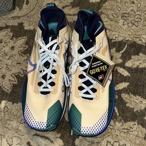 Nike Gore-Tex Athletic Shoes in Cream and Green